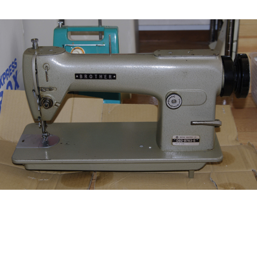 MAQUINA PLANA MECANICA DB2-755